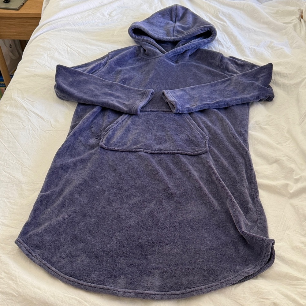 DONATING END OF APRIL Snuggie/Fleece Hoodie